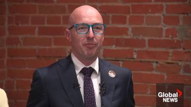 Click to play video 'Edmonton mayor-elect Andrew Knack speaks of optimism, hope in acceptance speech'